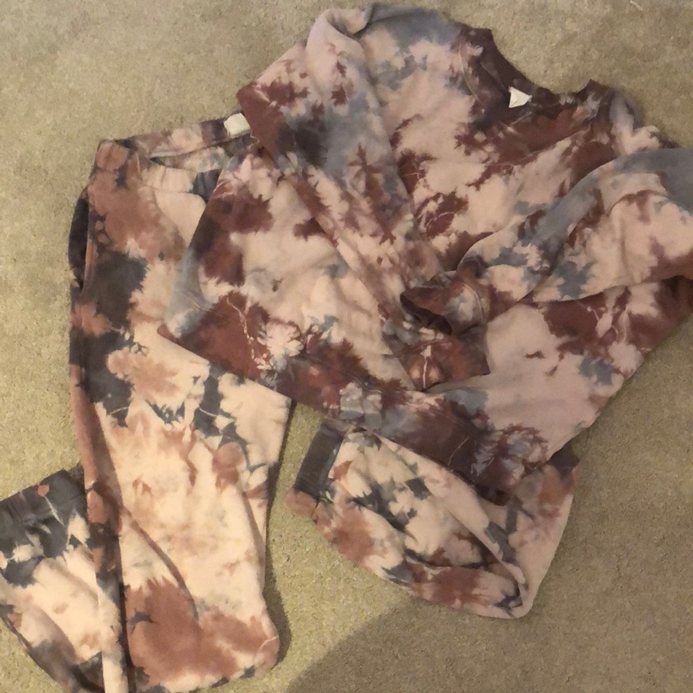 Two piece lounge set